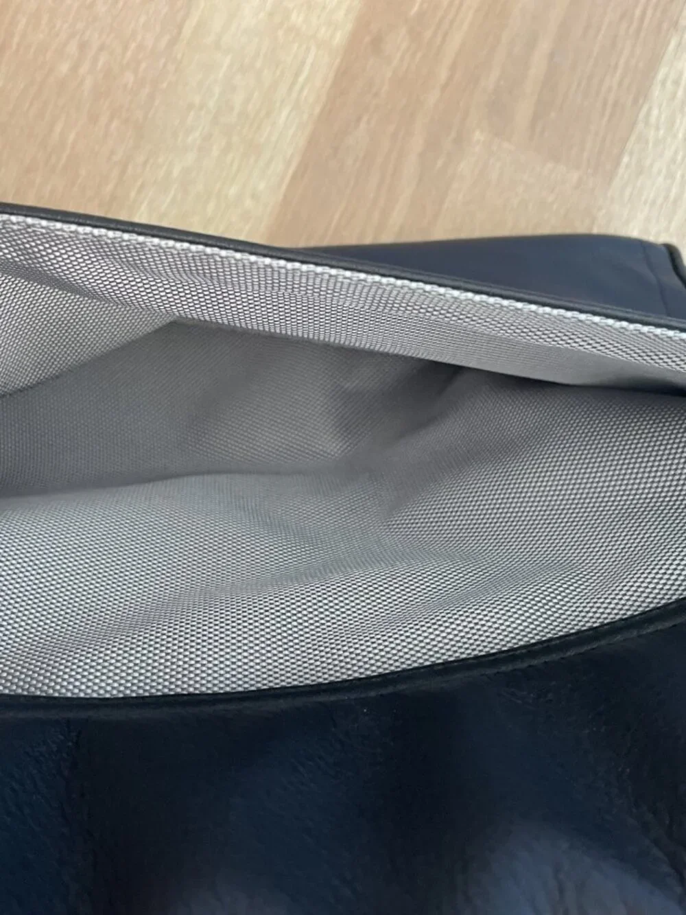 Land Rover Gear Range Rover Messenger/Laptop work bag NWT